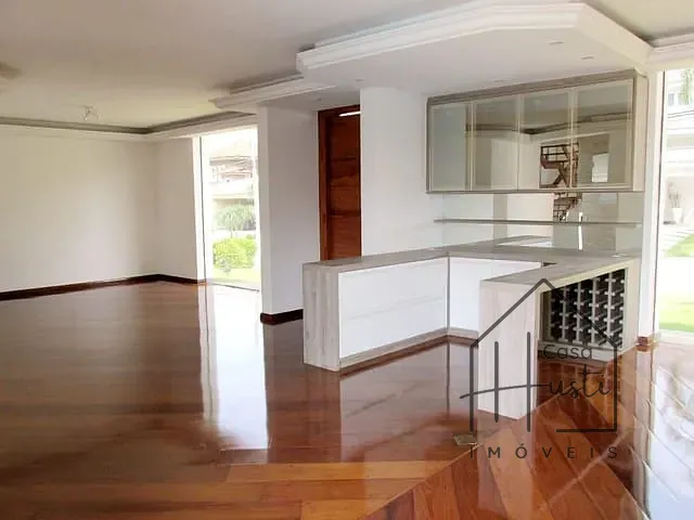 Casa com 850m² 4 quartos e 8 banheiros, à venda, no bairro Alphaville em Santana de Parnaíba
