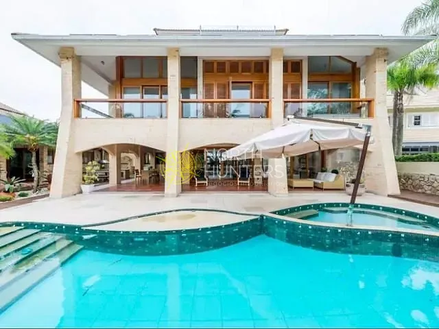 Casa com 600m² 5 quartos e 6 banheiros, para alugar, no bairro Jurerê Internacional em Florianópolis