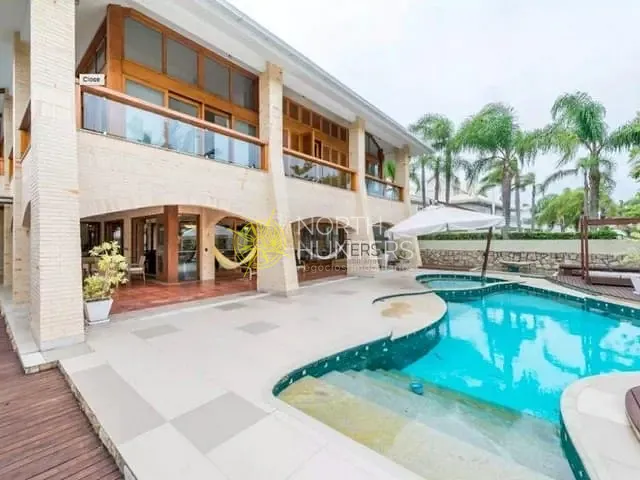 Casa com 600m² 5 quartos e 6 banheiros, para alugar, no bairro Jurerê Internacional em Florianópolis