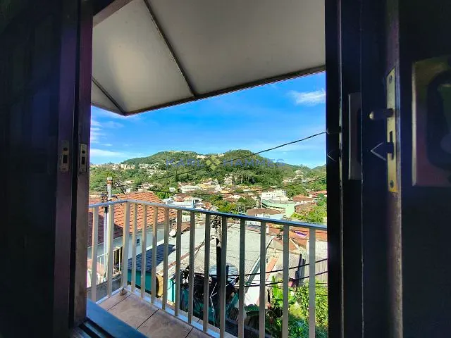 Casa 3 quartos e 2 banheiros, à venda, no bairro Saldanha Marinho em Petrópolis