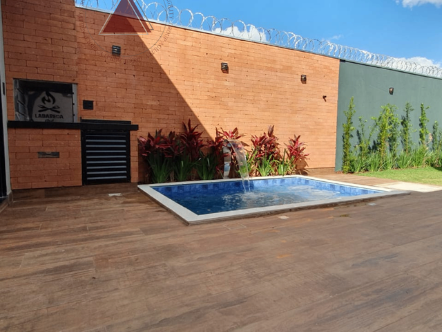 Casa com 200m² 3 quartos e 2 banheiros, à venda, no bairro Jardim Adelinha em Franca