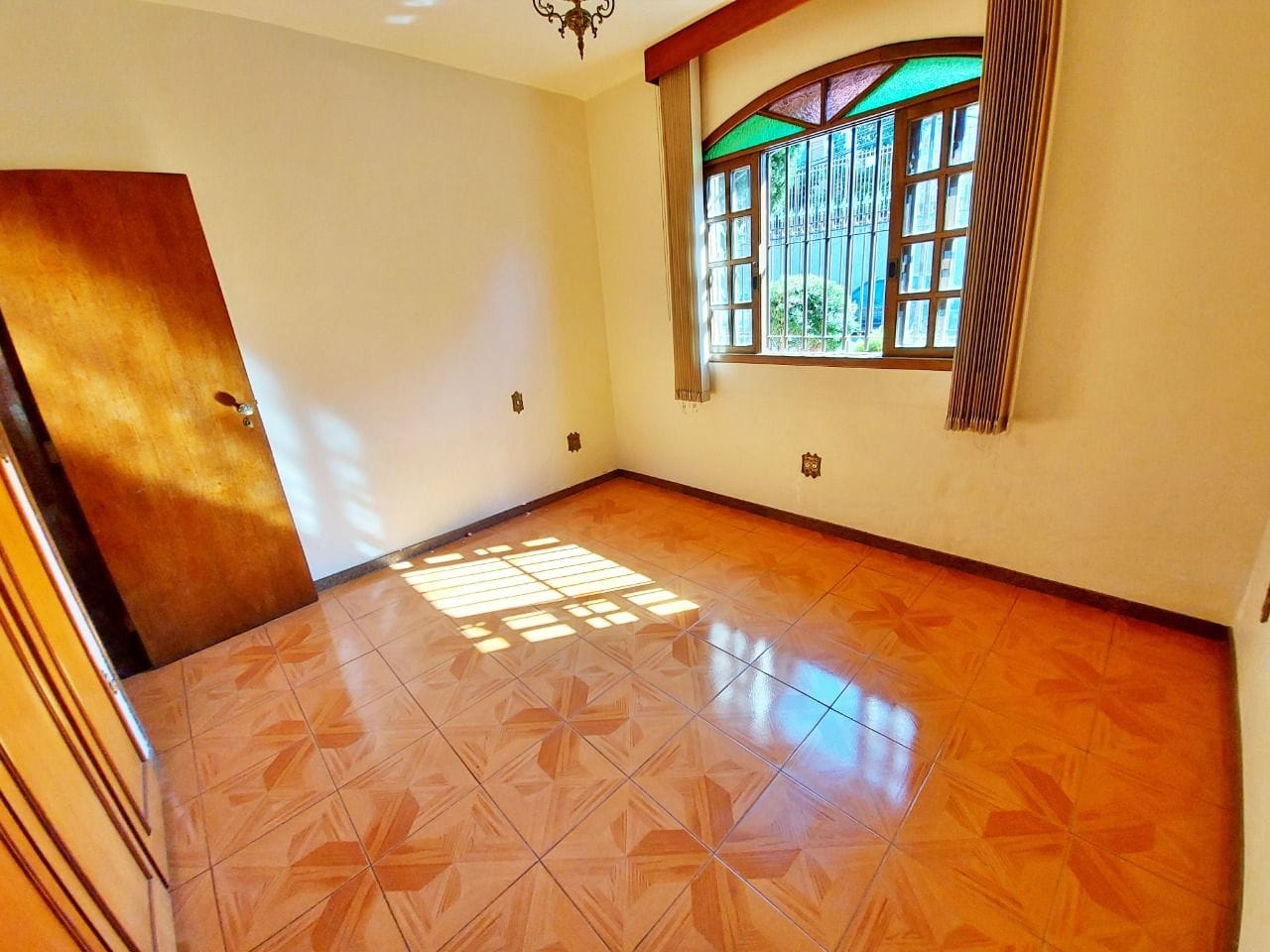 Casa à venda, 03 quartos, no bairro Santo André, Belo Horizonte, MG