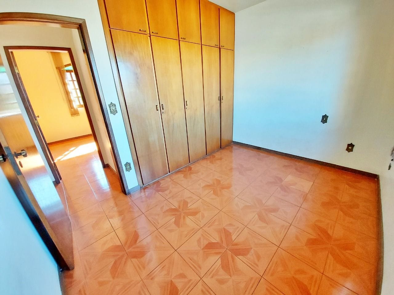 Casa à venda, 03 quartos, no bairro Santo André, Belo Horizonte, MG