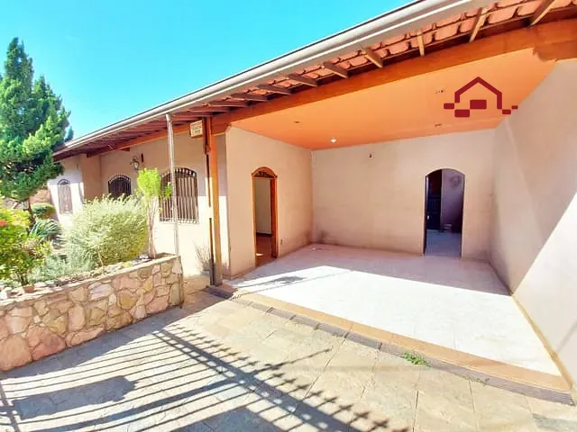 Casa com 120m² 3 quartos e 2 banheiros, à venda, no bairro Santo André em Belo Horizonte