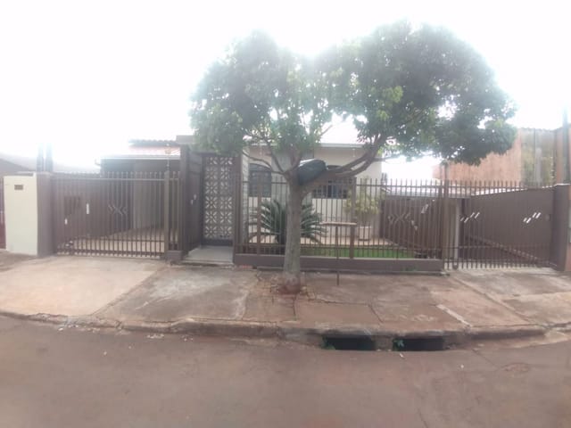 Casa com 300m² 3 quartos e 2 banheiros, à venda, no bairro Jardim Ana Eliza em Cambé