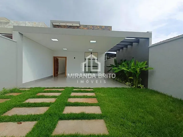 Casa 3 quartos e 4 banheiros, à venda, no bairro Jardim Helvécia em Aparecida de Goiânia