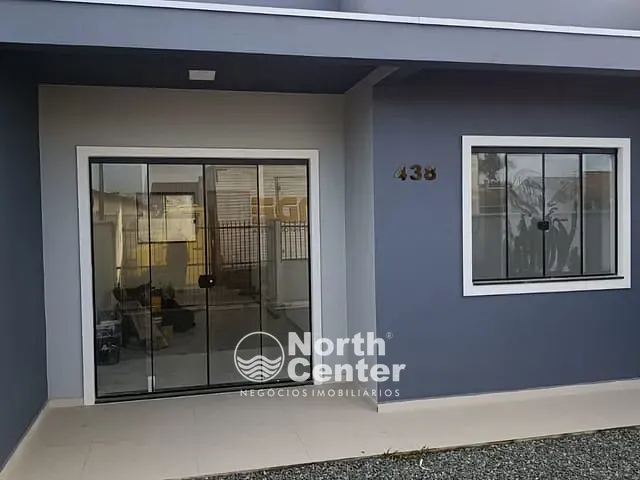Casa com 50m² 2 quartos e 1 banheiro, à venda, no bairro Centro em Balneário Barra do Sul