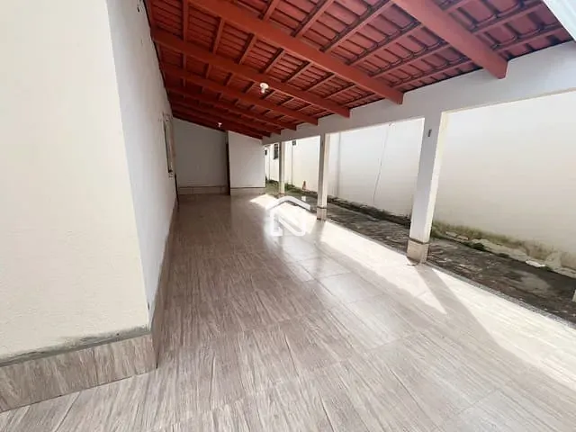 Casa com 360m² 3 quartos e 2 banheiros, para alugar, no bairro Setor Centro em Paraíso do Tocantins