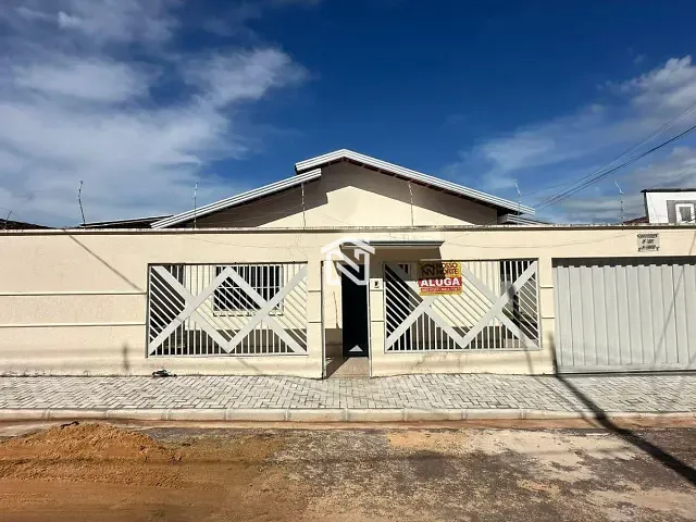 Casa com 360m² 3 quartos e 2 banheiros, para alugar, no bairro Setor Centro em Paraíso do Tocantins
