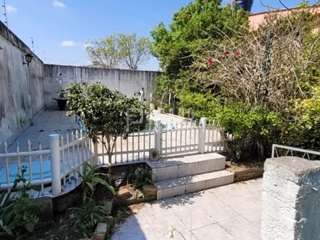 Casa com 280m² 2 quartos e 1 banheiro, à venda, no bairro Fragata em Pelotas