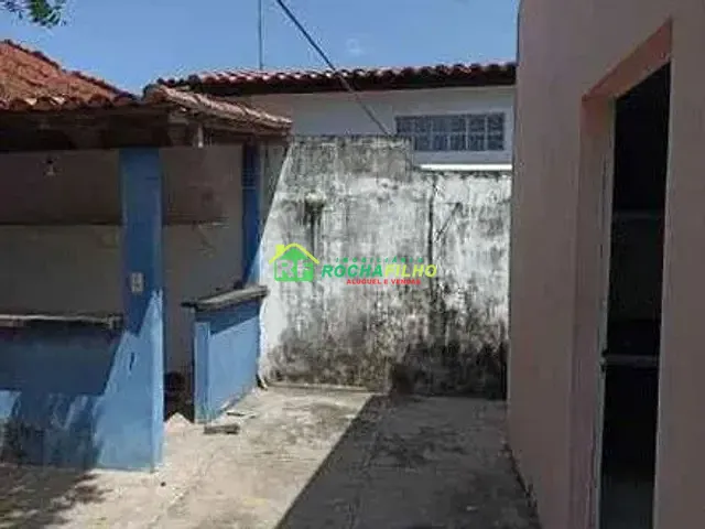 Casa com 110m² 2 quartos e 1 banheiro, à venda, no bairro Vale Quem Tem em Teresina