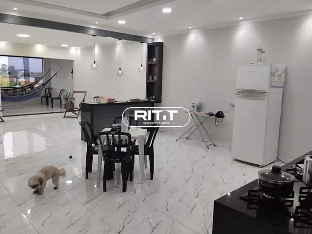 Casa com 240m² 2 quartos e 2 banheiros, à venda, no bairro Vila Palácios em Campinas
