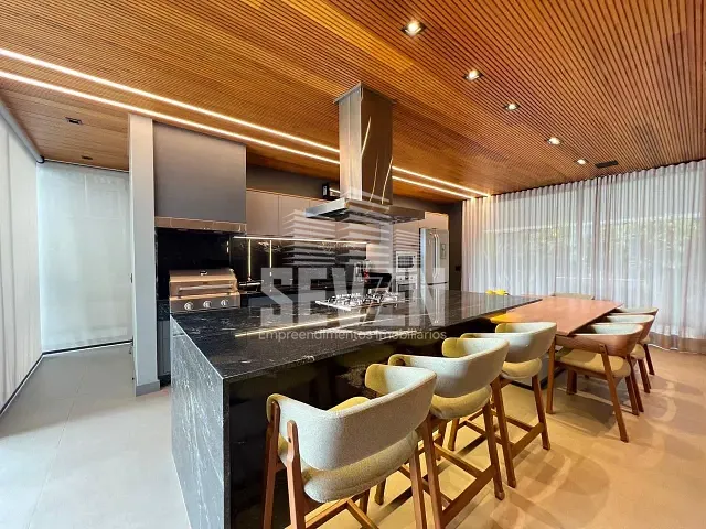 Casa com 450m² 3 quartos e 4 banheiros, à venda, no bairro Vila Aviação em Bauru