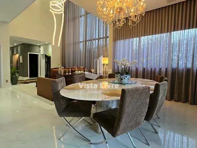 Casa com 560m² 4 quartos e 5 banheiros, à venda, no bairro Morato em Piracicaba