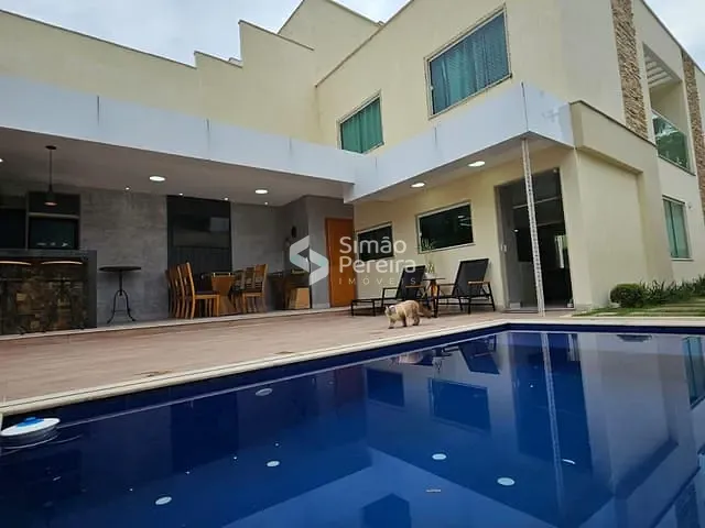 Casa com 220m² 3 quartos e 3 banheiros, à venda, no bairro Nova Niterói em Três Rios