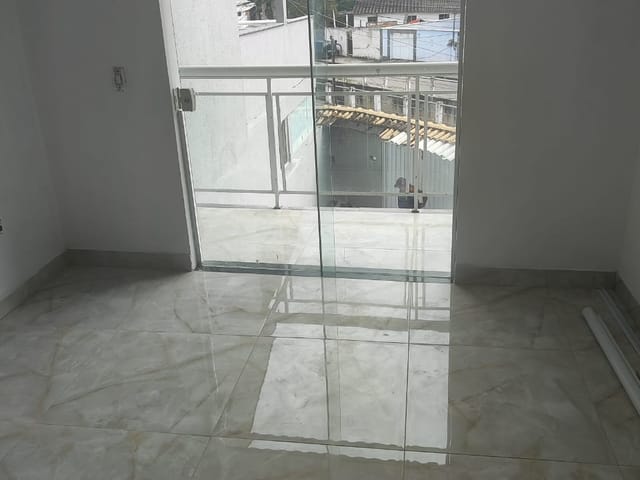 Apartamento 2 quartos e 1 banheiro, à venda, no bairro Cosmos em Rio de Janeiro
