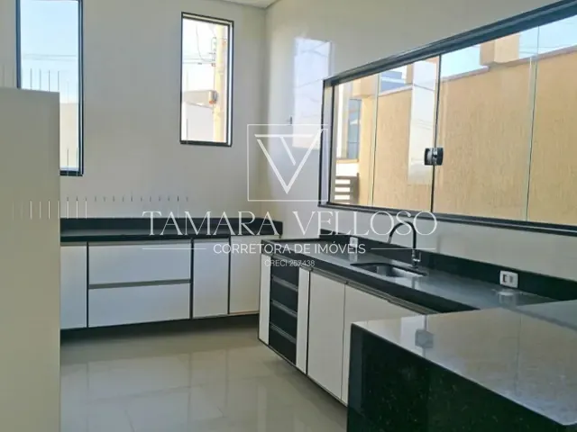 Casa com 300m² 3 quartos e 4 banheiros, à venda, no bairro Residencial Veneza I em Mogi das Cruzes