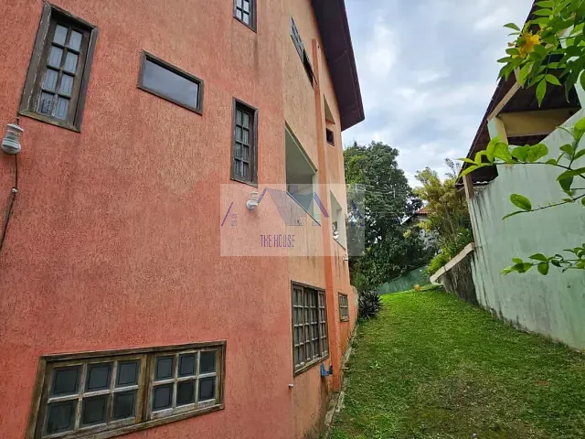 Casa com 600m² 4 quartos e 4 banheiros, à venda, no bairro Vila Progresso em Niterói