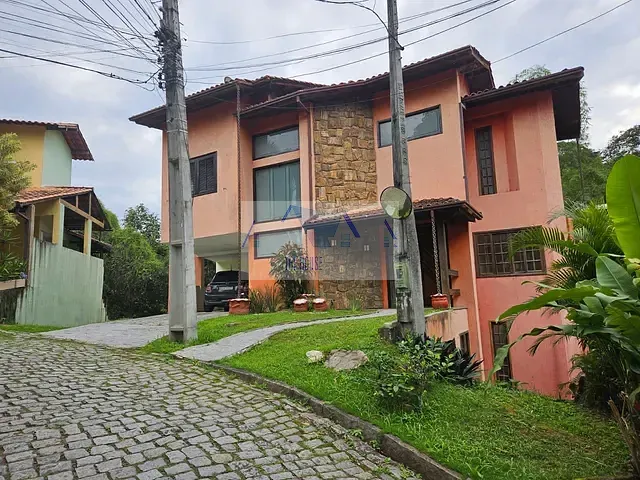 Casa com 600m² 4 quartos e 4 banheiros, à venda, no bairro Vila Progresso em Niterói