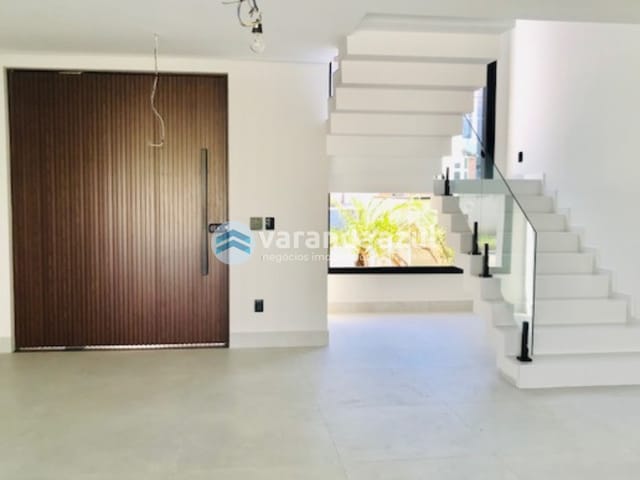 Casa 3 quartos e 5 banheiros, à venda, no bairro Cidade Parquelandia em Mogi das Cruzes