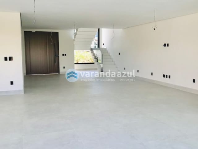 Casa 3 quartos e 5 banheiros, à venda, no bairro Cidade Parquelandia em Mogi das Cruzes