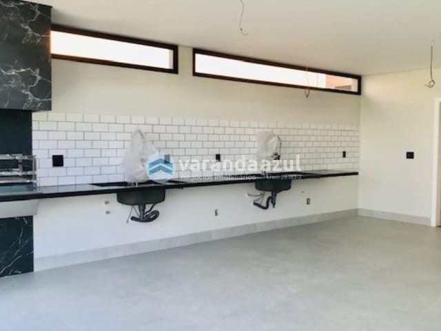 Casa 3 quartos e 5 banheiros, à venda, no bairro Cidade Parquelandia em Mogi das Cruzes