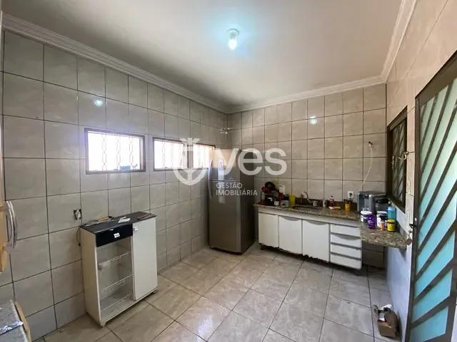 Casa com 180m² 3 quartos e 2 banheiros, à venda, no bairro Alvorada em Araxá