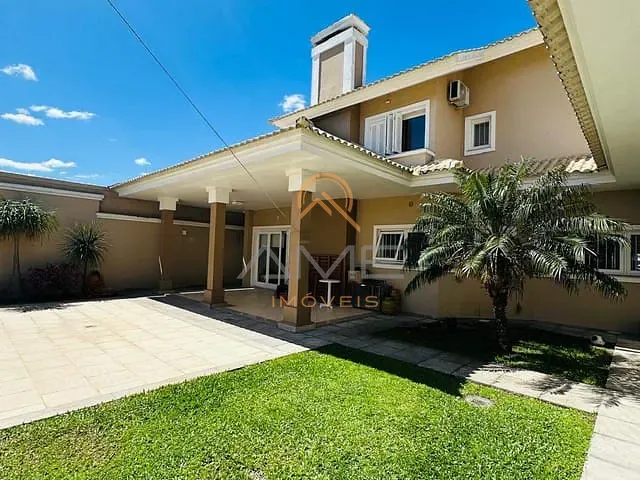 Casa 4 quartos e 4 banheiros, à venda, no bairro Fragata em Pelotas