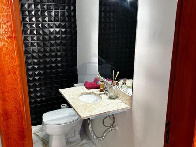 Casa com 400m² 2 quartos e 4 banheiros, à venda, no bairro Jardim Europa em Indaiatuba