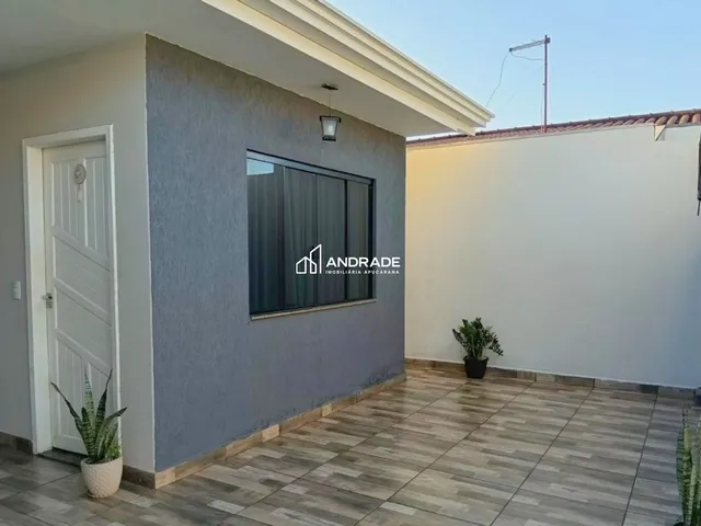 Casa 2 quartos e 1 banheiro, à venda, no bairro Jardim Flamingos em Apucarana