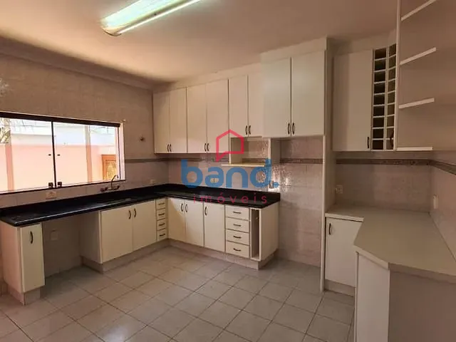 Casa com 333m² 3 quartos e 4 banheiros, à venda, no bairro Parque Residencial Rafael Alcala em Porto Feliz