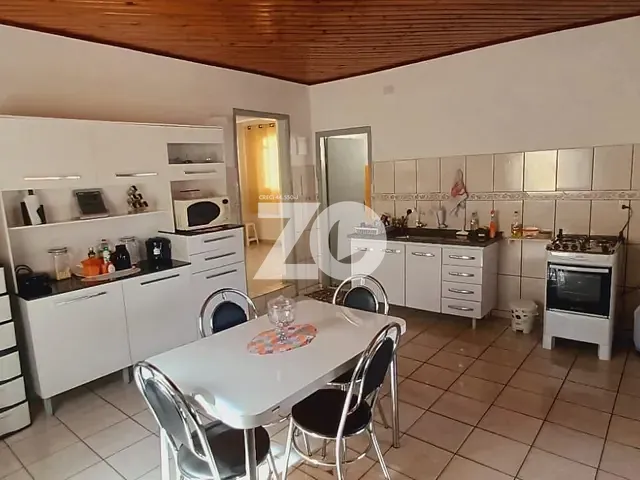 Casa com 300m² 3 quartos e 2 banheiros, à venda, no bairro Jardim Godoy em Bauru