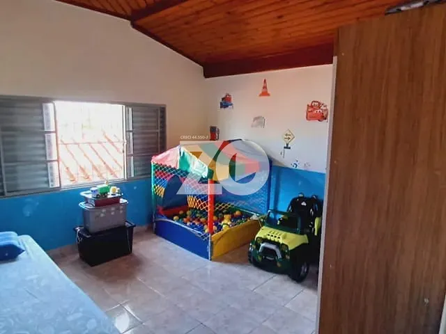Casa com 300m² 3 quartos e 2 banheiros, à venda, no bairro Jardim Godoy em Bauru