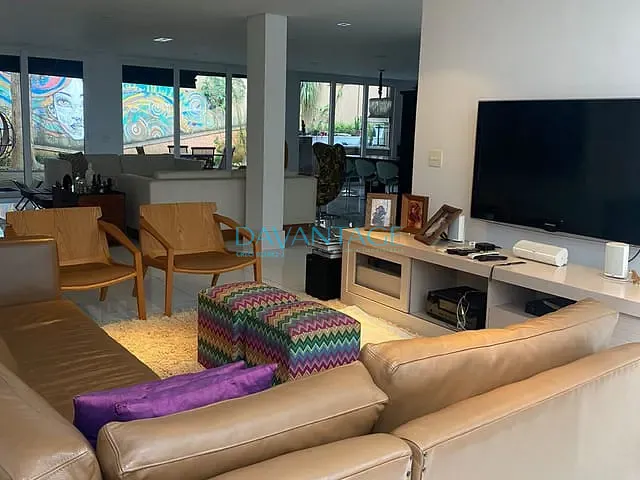 Casa 6 quartos e 9 banheiros, à venda, no bairro Alto de Pinheiros em São Paulo