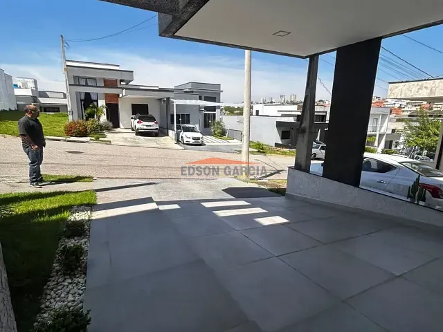 Casa 3 quartos e 3 banheiros, à venda ou para alugar, no bairro Residencial Horto Florestal Villagio em Sorocaba