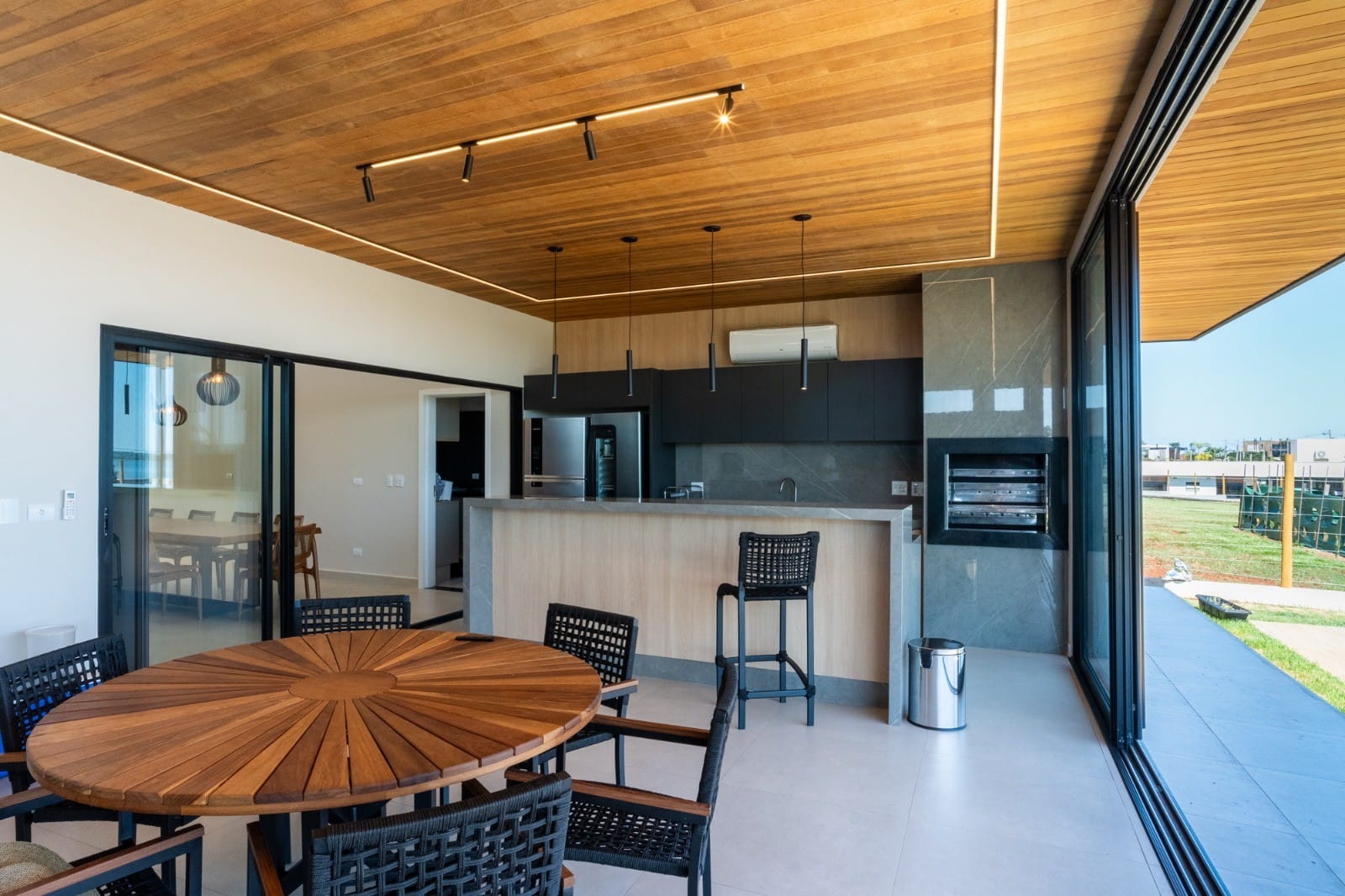 Casa, 4 quartos, 377 m² - Foto 3