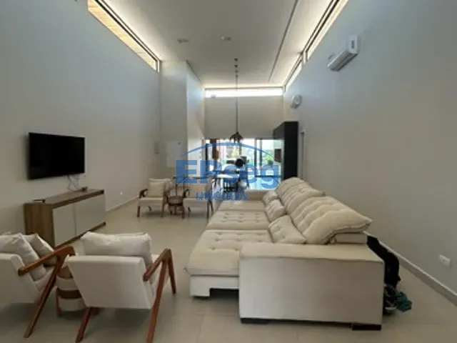 Casa com 825m² 4 quartos e 5 banheiros, à venda, no bairro Paranagi em Sertaneja