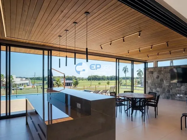 Casa com 825m² 4 quartos e 5 banheiros, à venda, no bairro Paranagi em Sertaneja