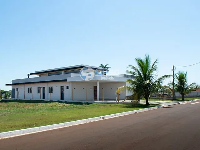 Casa com 825m² 4 quartos e 5 banheiros, à venda, no bairro Paranagi em Sertaneja