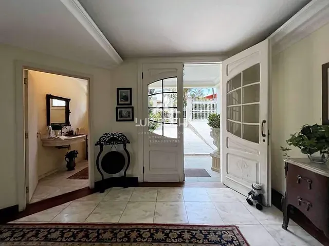 Casa com 2134m² 4 quartos e 7 banheiros, à venda, no bairro Palos Verdes em Cotia