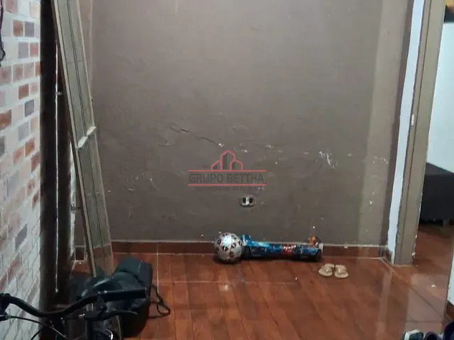 Casa 2 quartos e 2 banheiros, à venda, no bairro Jardim Tupanci em Barueri