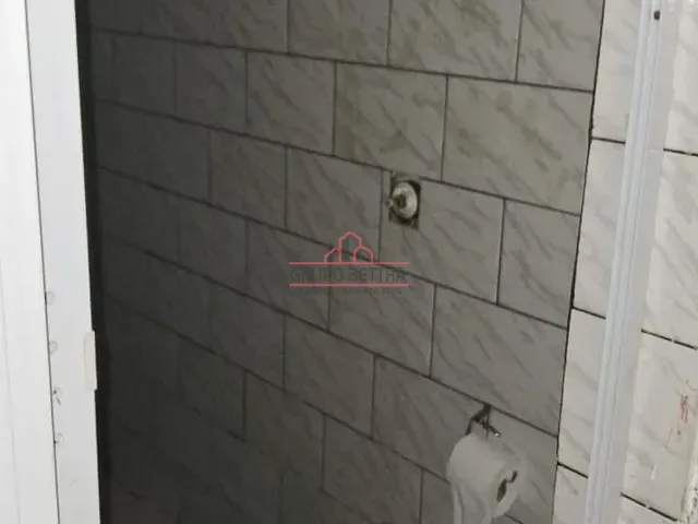 Casa 2 quartos e 2 banheiros, à venda, no bairro Jardim Tupanci em Barueri