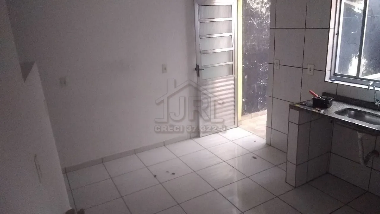 Casa, 1 quarto, 10 m² - Foto 1