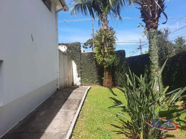 Prédio com 840m², à venda, no bairro São Lourenço em Curitiba