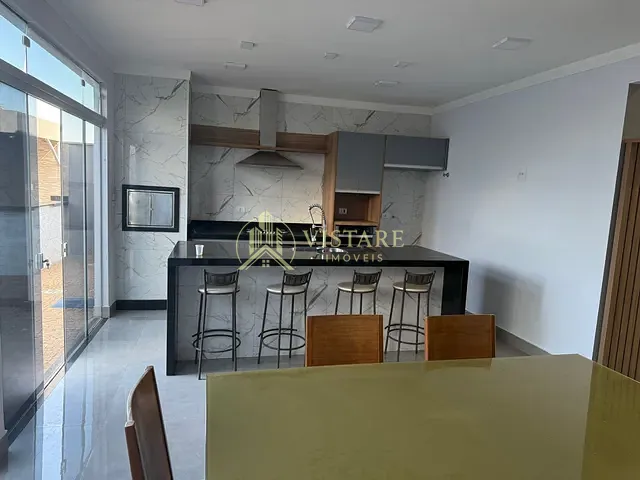 Casa 3 quartos e 4 banheiros, para alugar, no bairro Ondas em Piracicaba