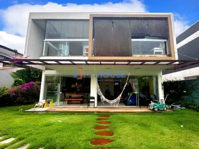 Casa 4 quartos e 4 banheiros, à venda, no bairro Nossa Senhora da Vitória em Ilhéus