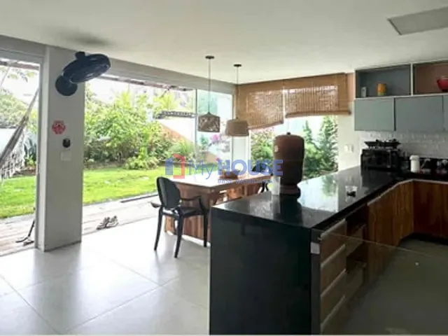 Casa 4 quartos e 4 banheiros, à venda, no bairro Nossa Senhora da Vitória em Ilhéus