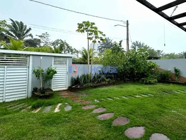 Casa 4 quartos e 4 banheiros, à venda, no bairro Nossa Senhora da Vitória em Ilhéus