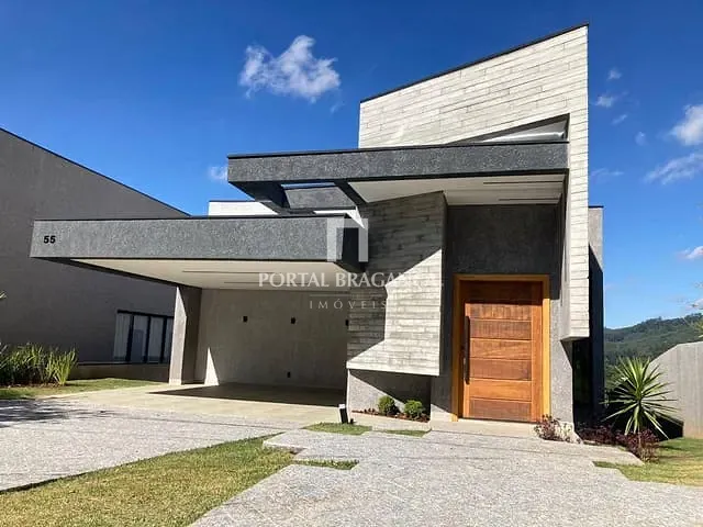 Casa com 455m² 3 quartos e 4 banheiros, à venda, no bairro Condomínio Residencial Campos do Conde em Bragança Paulista