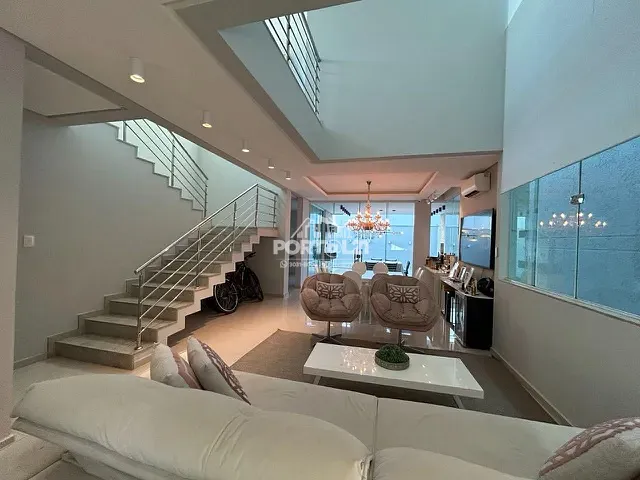 Casa 4 quartos e 6 banheiros, para alugar, no bairro Fernando Idalino em Petrolina